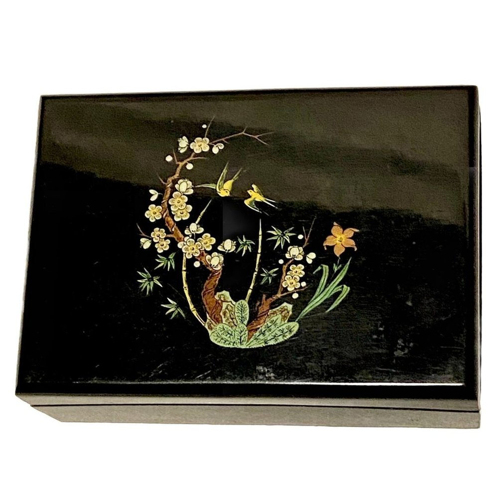 Vintage Ming 1940s Small 4.5x3.5 Inch Wood And Lucite Trinket Jewelry Box